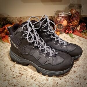 Women's Merrell Thermo Chill Mid Waterproof Winter Boots, Size 9